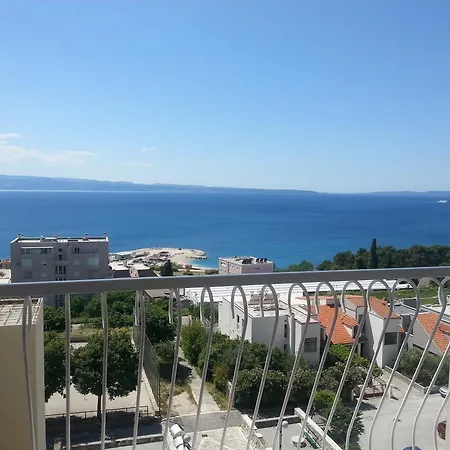 Διαμέρισμα Dino *